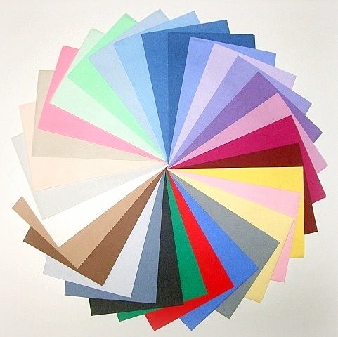 パーソナルカラー夏の色布。青みがかって薄くくすんだ色